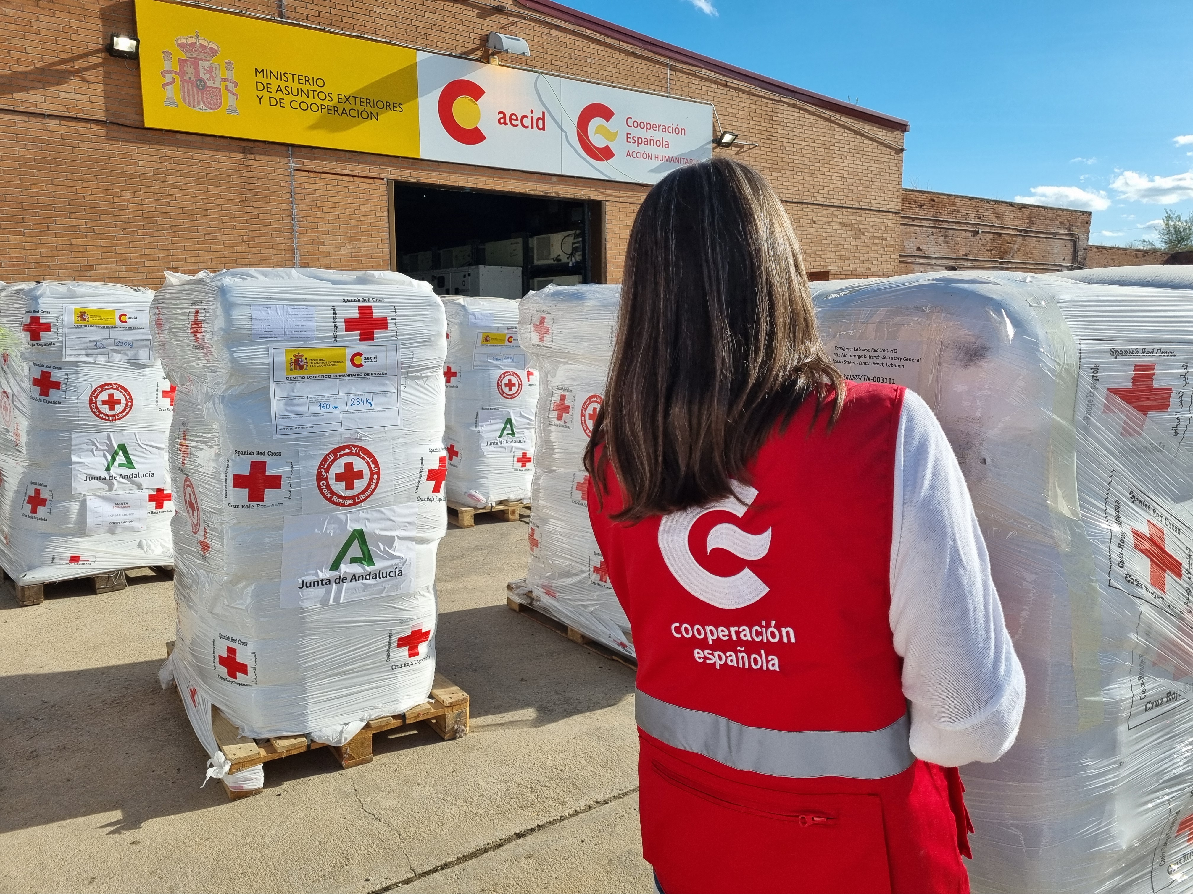 España envía una nueva carga humanitaria de más de 10 toneladas de insumos sanitarios, medicamentos y mantas al Líbano
