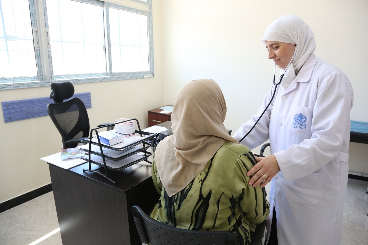 España contribuye a garantizar la atención sanitaria para la población refugiada palestina en el campo de Yarmouk en Siria