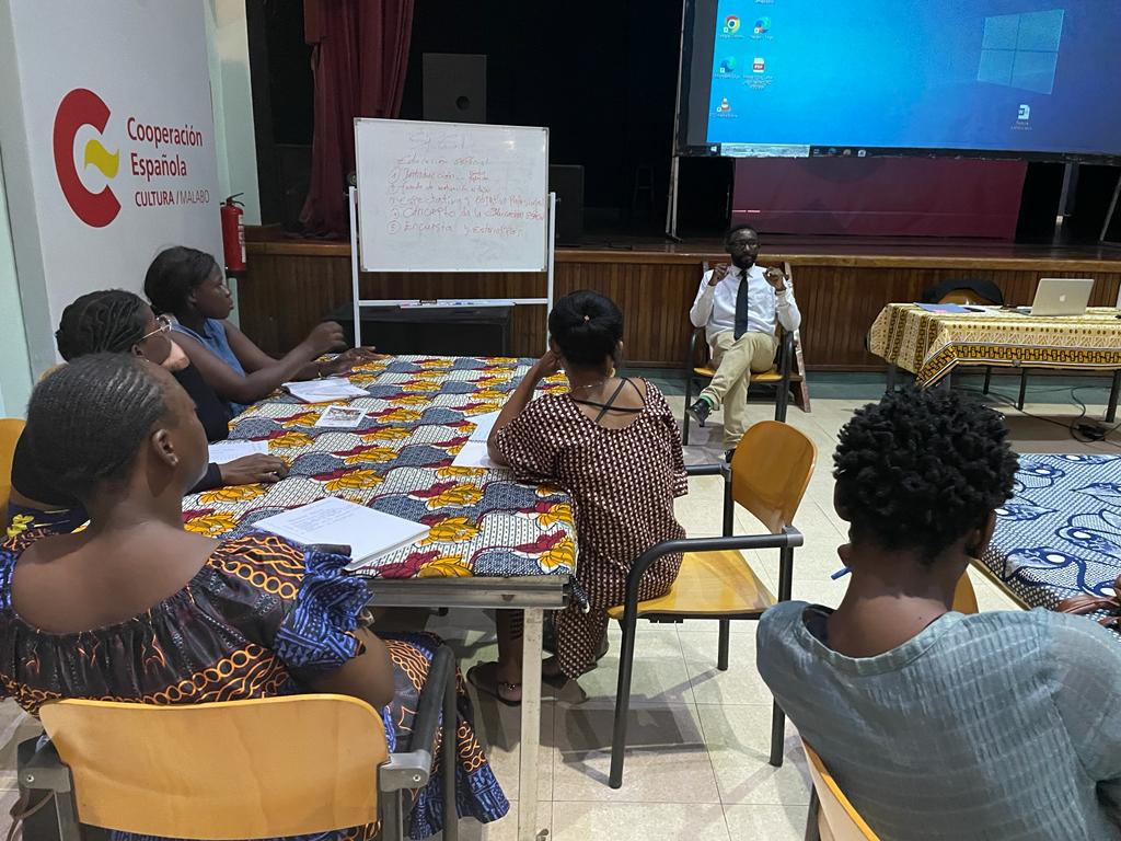 Taller de Educacin Especial con Miguel Nsue Bicoro